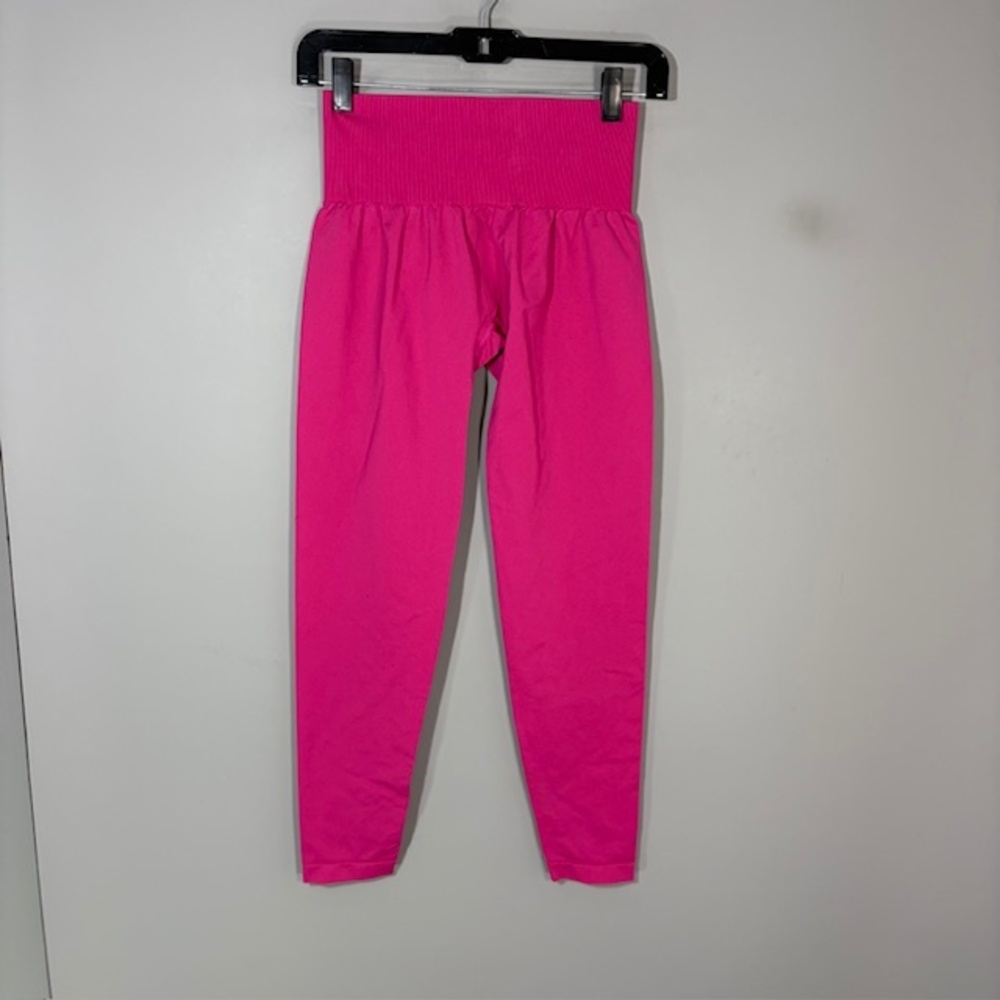 NVGTN Leggings Womens M Pink Seamless High Rise Ankle Knit Yoga Stretch Pants